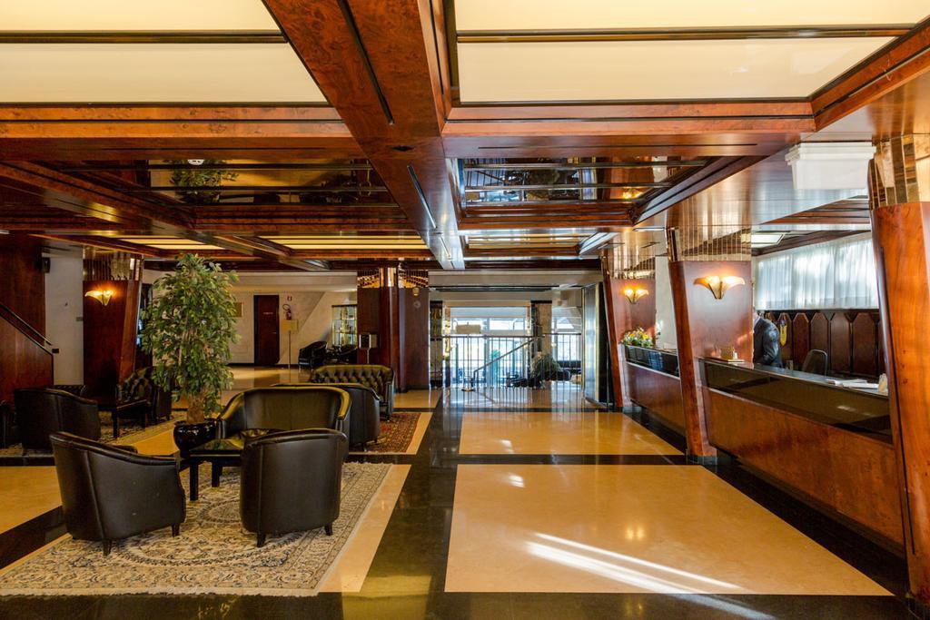 Grande Albergo بوتنزا المظهر الخارجي الصورة
