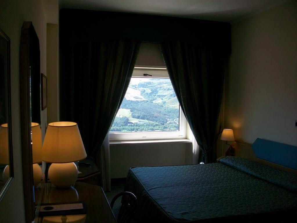 Grande Albergo بوتنزا المظهر الخارجي الصورة