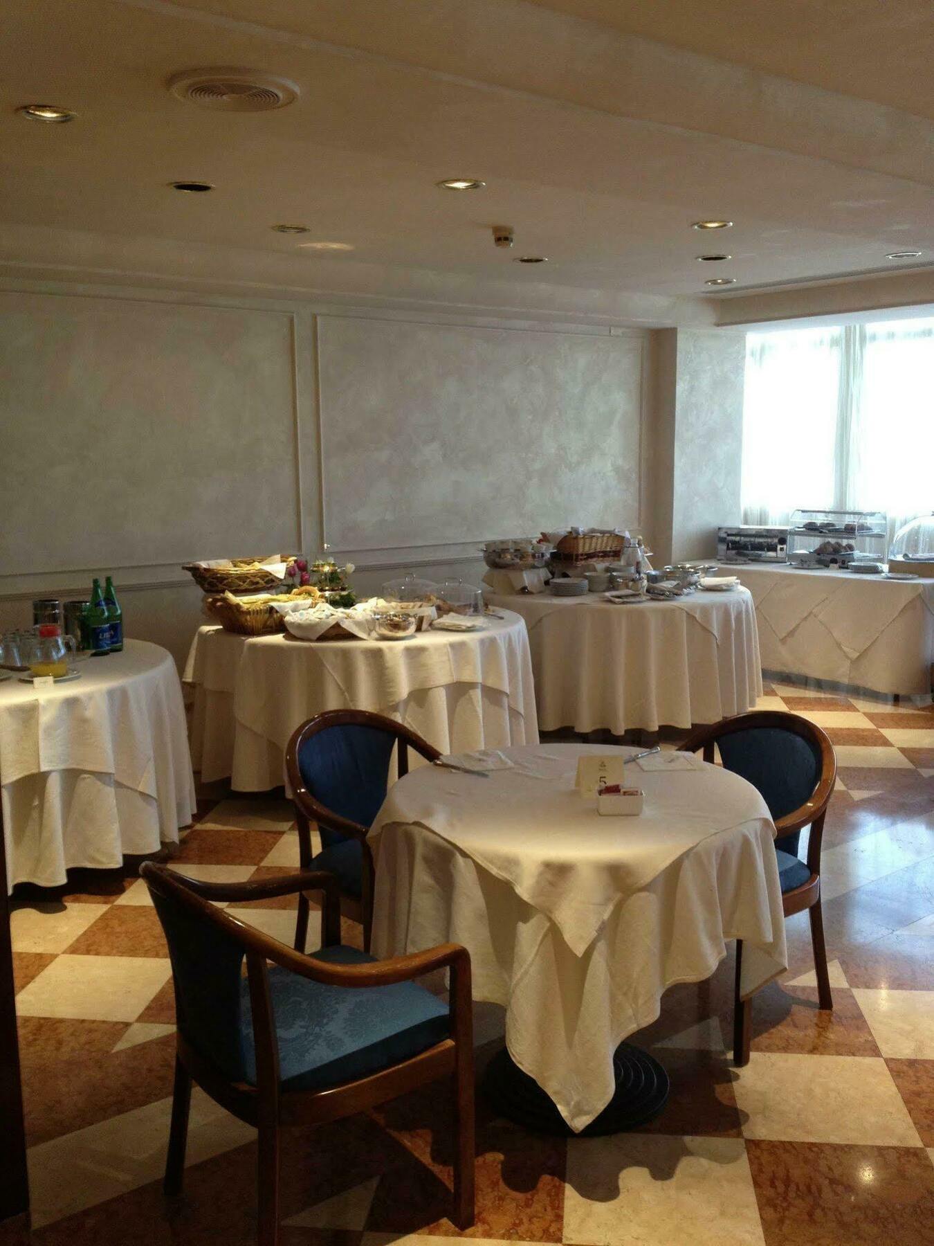 Grande Albergo بوتنزا المظهر الخارجي الصورة